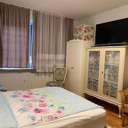 Mitten In Duesseldorf Εξωτερικό φωτογραφία