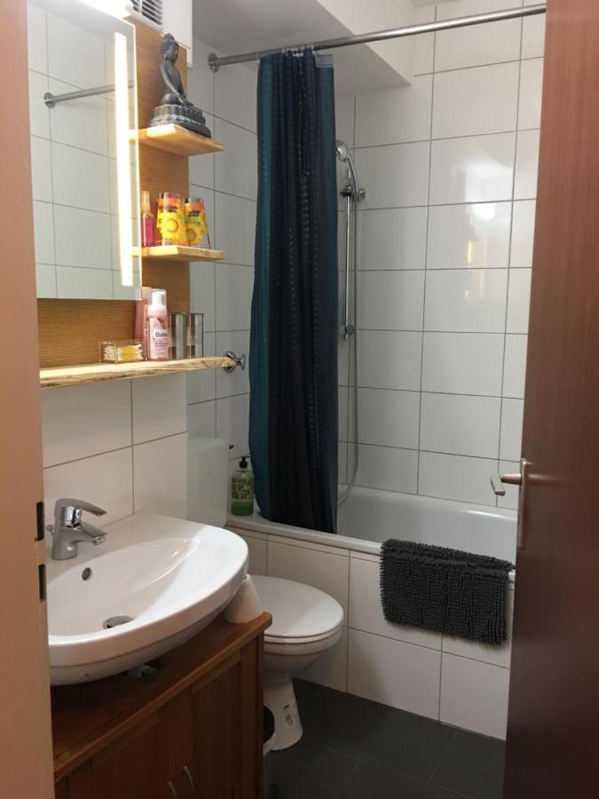 Mitten In Duesseldorf Εξωτερικό φωτογραφία